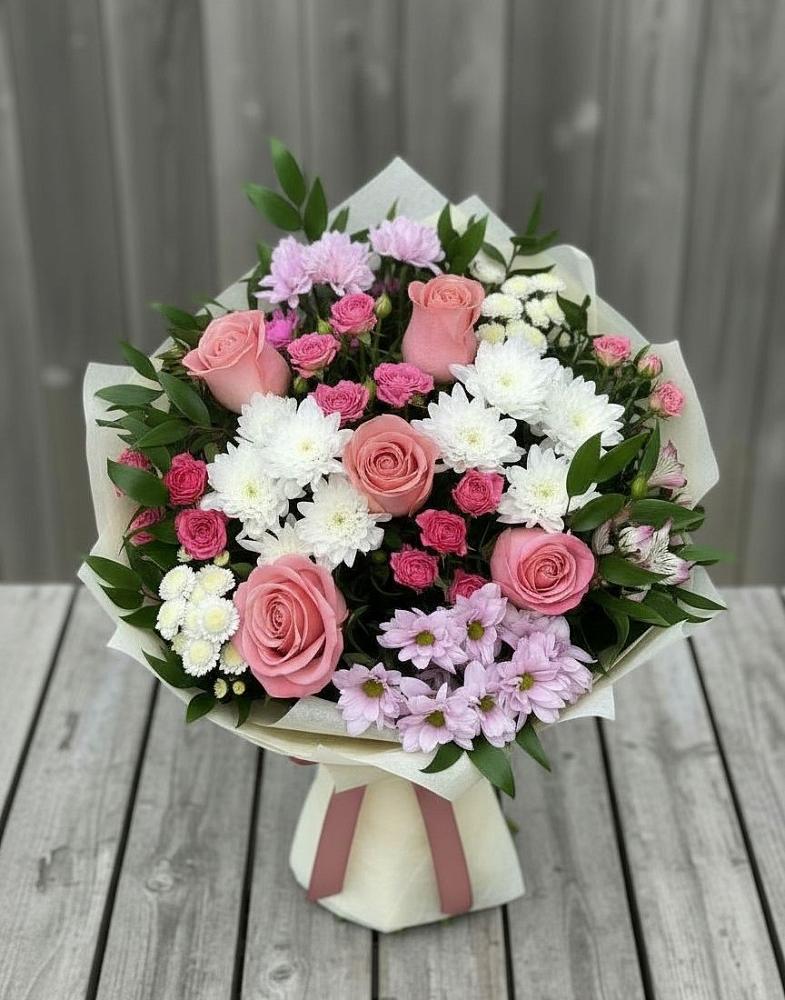 Букет цветов из: Альстромерии, Гвоздики, Розы и Хризантемы в Троицком