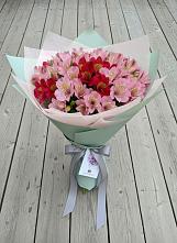 Букет цветов из:  Альстромерии в Троицком