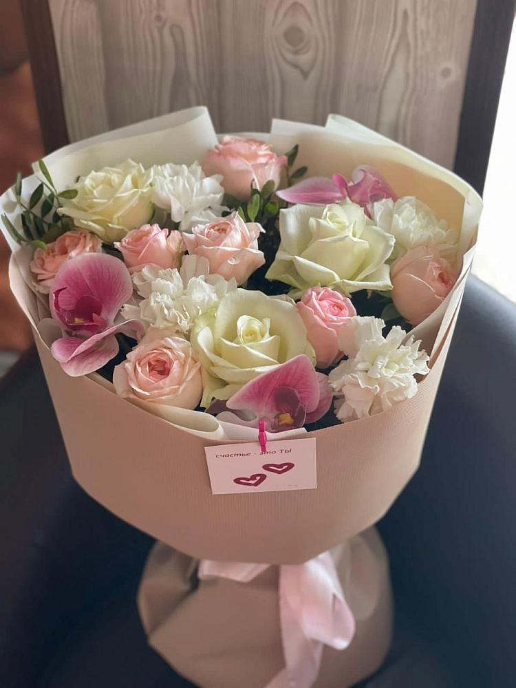 Букет цветов из: Орхидеи, Розы и Гвоздики в Троицком