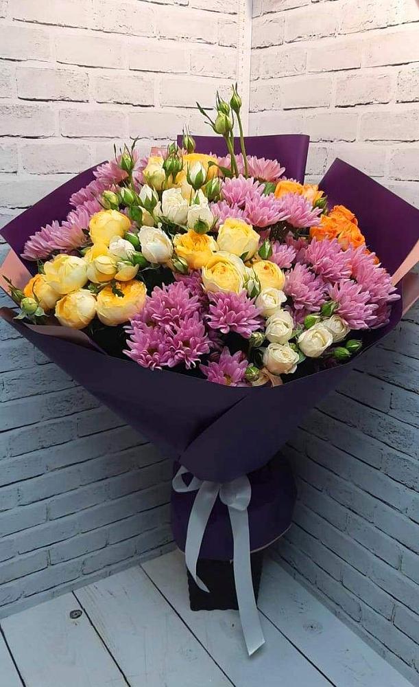 Букет цветов из: Хризантемы и Розы в Троицком