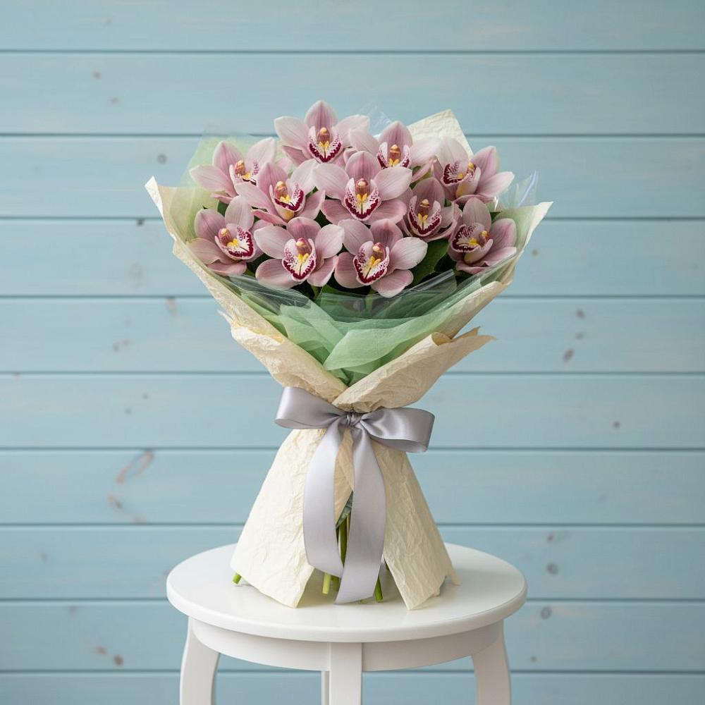 Букет цветов из: Орхидеи и Розы в Троицком