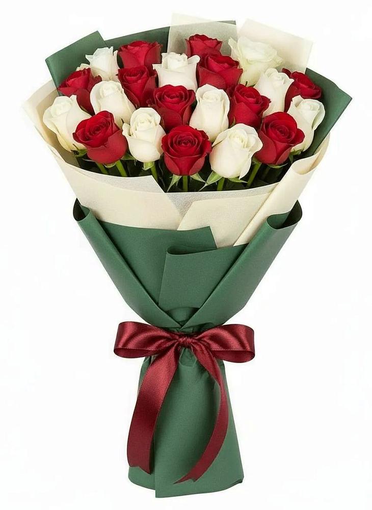 Букет Микс из красных и белых роз в Троицком