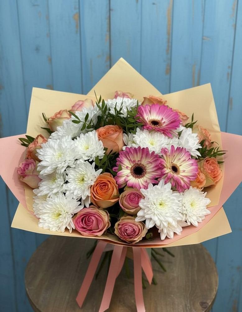 Букет цветов из: Розы, Герберы и Хризантемы в Троицком