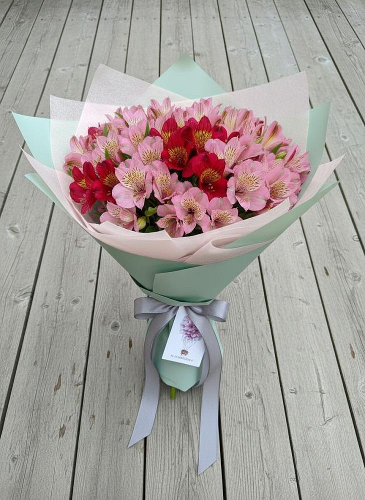 Букет цветов из: Альстромерии в Троицком