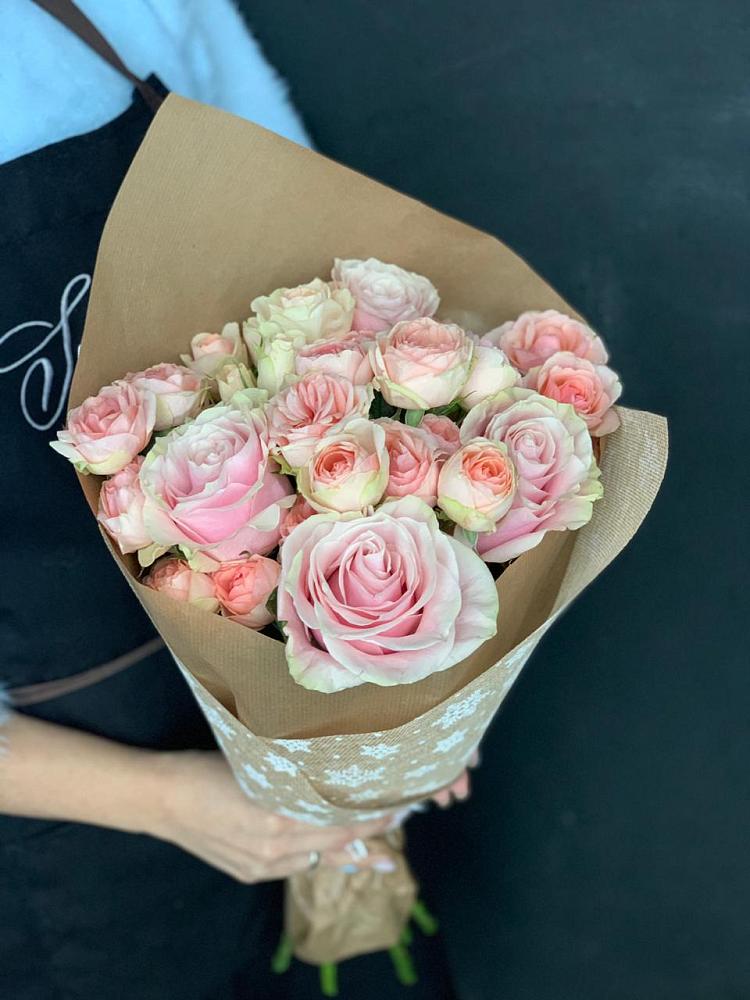 Букет цветов из: Хризантемы и Розы в Троицком