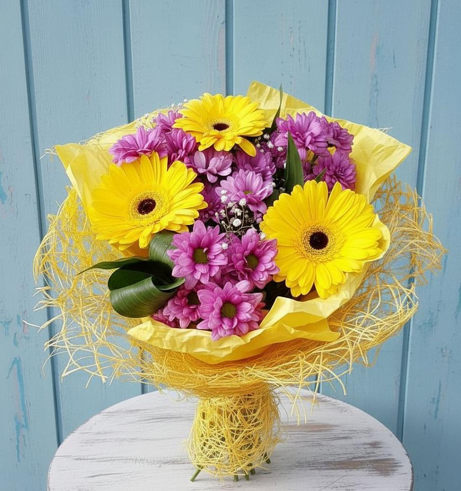 Букет цветов из: Хризантемы и Герберы в Троицком