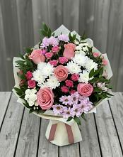 Букет цветов из:  Альстромерии, Гвоздики, Розы и Хризантемы в Троицком