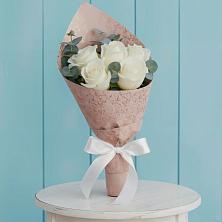 Букет цветов из:  Розы в Троицком