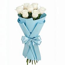 Букет 7 белых роз Проуд в Троицком