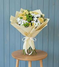 Букет цветов из:  Хризантемы и Розы в Троицком