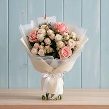 Букет цветов из:  Розы в Троицком
